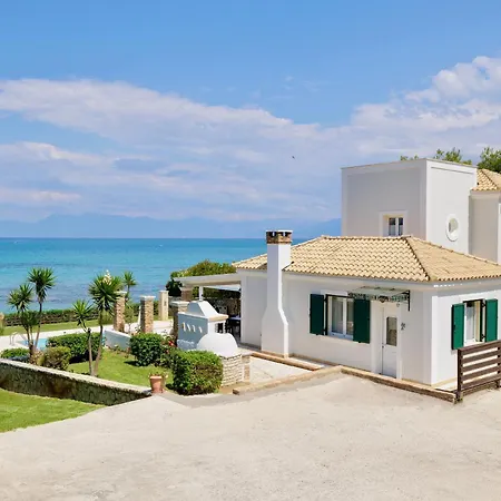 Beachfront Victoras - With Private Вилла