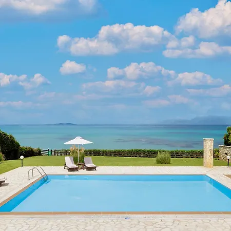 Beachfront Victoras - With Private Sidárion