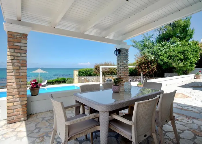 Beachfront Victoras - With Private Вилла