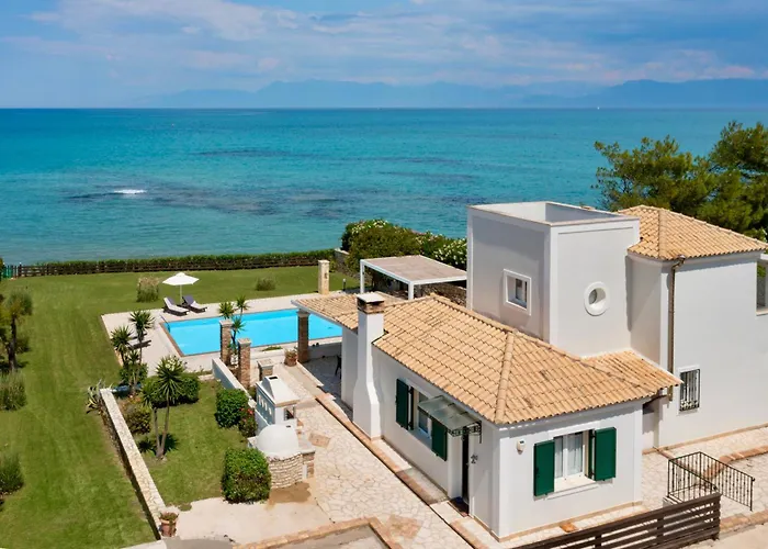 Beachfront Victoras - With Private