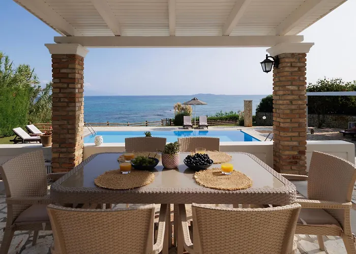 Beachfront Victoras - With Private *