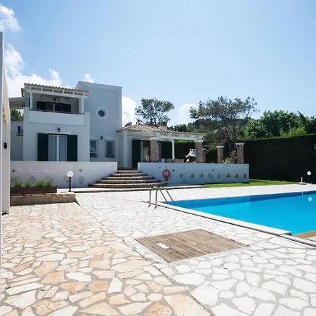 Villa Beachfront Victoras - With Private