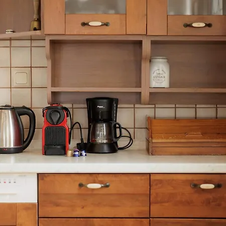 Beachfront Victoras - With Private * סידריון