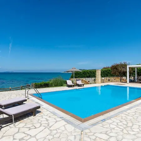 וילה Beachfront Victoras - With Private *