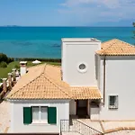 Beachfront Victoras - With Private Vilă Sidárion