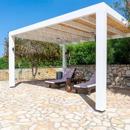 Beachfront Victoras - With Private * Σιδάρι