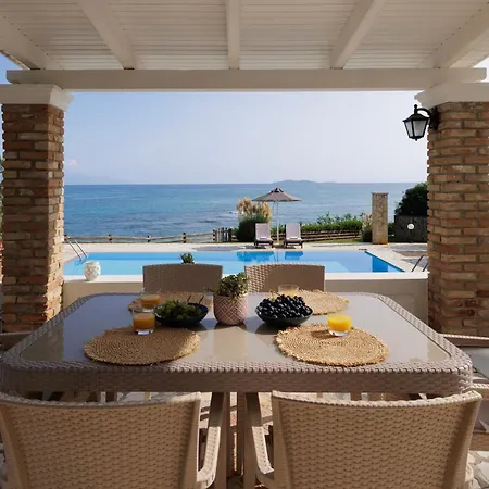 Beachfront Victoras - With Private *