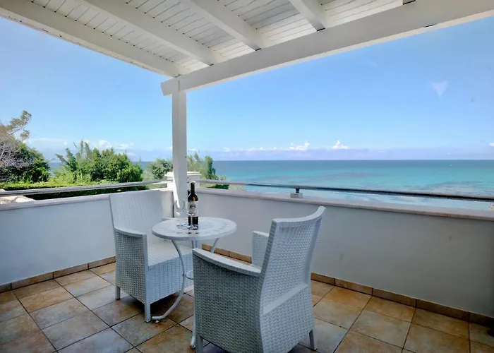 Beachfront Victoras - With Private Villa