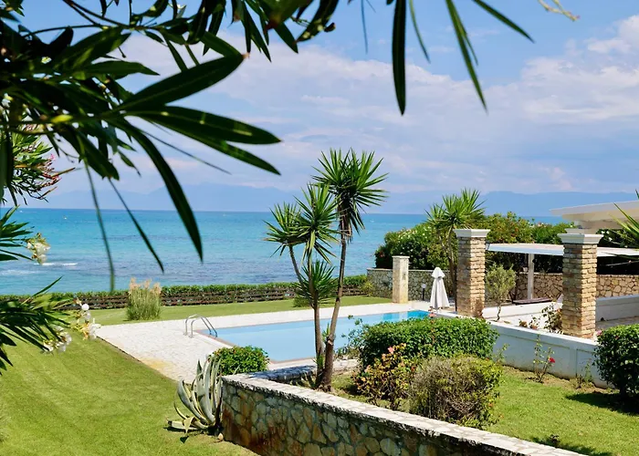 Villa Beachfront Victoras - With Private *