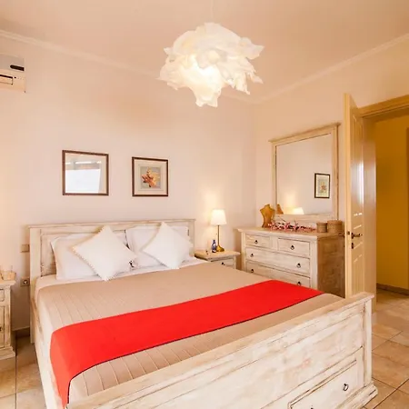 Villa Beachfront Victoras - With Private