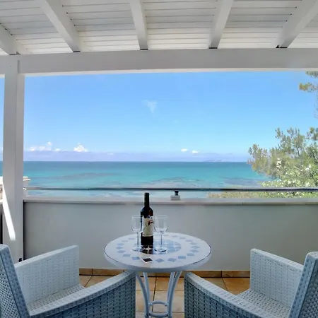 Beachfront Victoras - With Private Вилла Сидарион