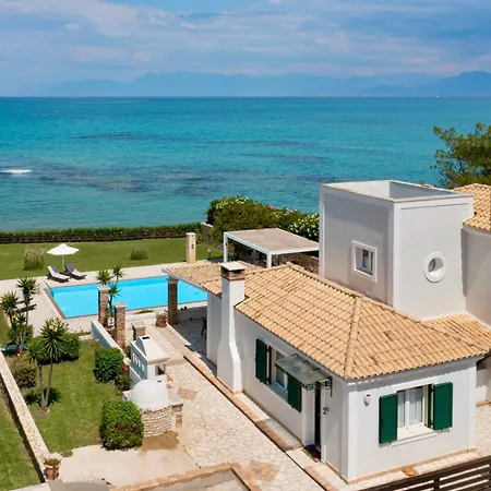 Beachfront Victoras - With Private